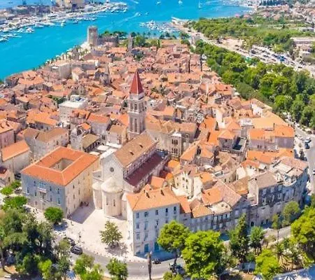 Mira * Trogir